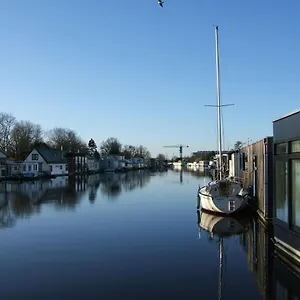Watervilla-albertje Bed & Breakfast
